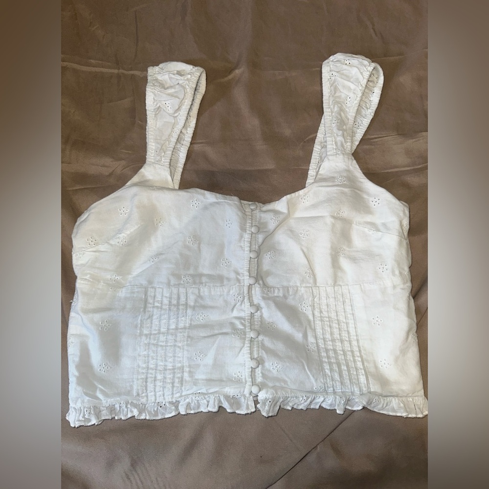 Crop white top